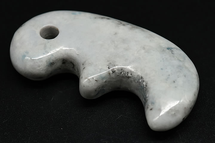 超レア品糸魚川翡翠獣形勾玉 原産地証明書付