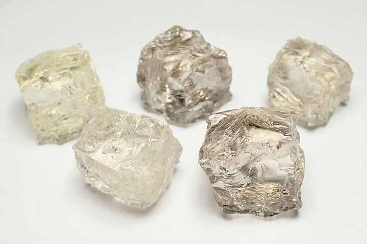 業界最安値に挑戦中！浄化用スモーキーヒマラヤ水晶ラフ