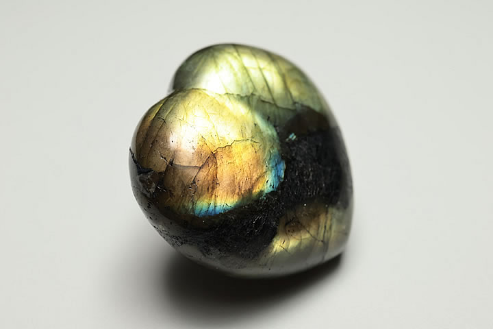 ラブラドライトハート マダガスカル産