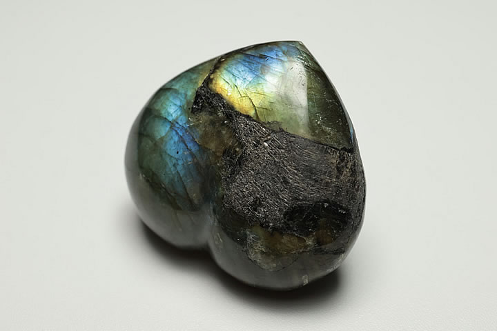 ラブラドライトハート マダガスカル産