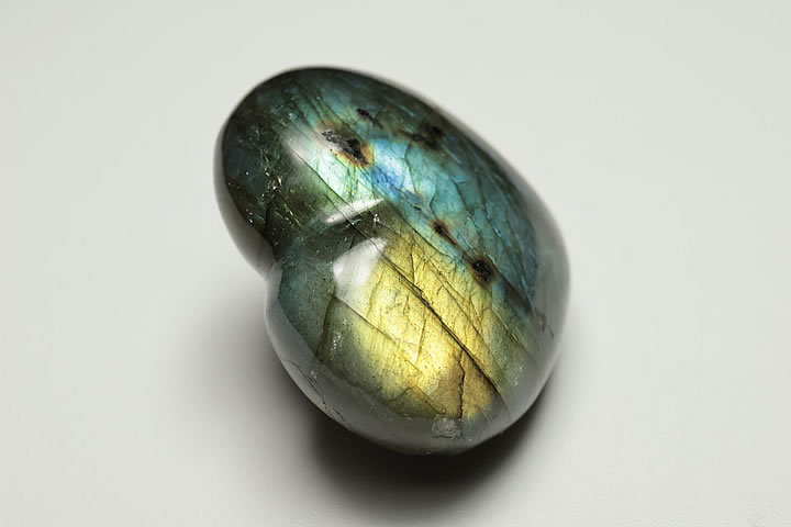 ラブラドライトハート マダガスカル産