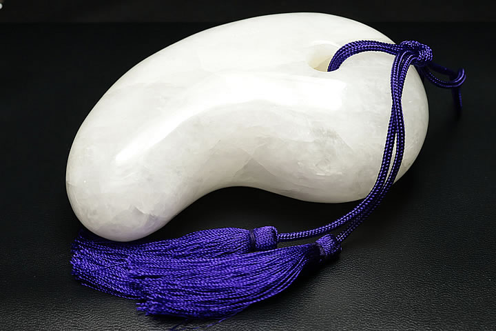 甲州水晶貴石細工 山梨県産 甲州乙女水晶勾玉 ファイナルグレード 組合証...