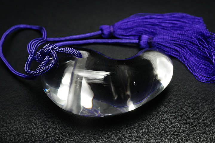 甲州水晶貴石細工 山梨県産 甲州乙女水晶勾玉 ファイナルグレード 組合証明書付き