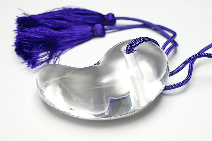 甲州水晶貴石細工 山梨県産 甲州乙女水晶勾玉 ファイナルグレード 組合証明書付き