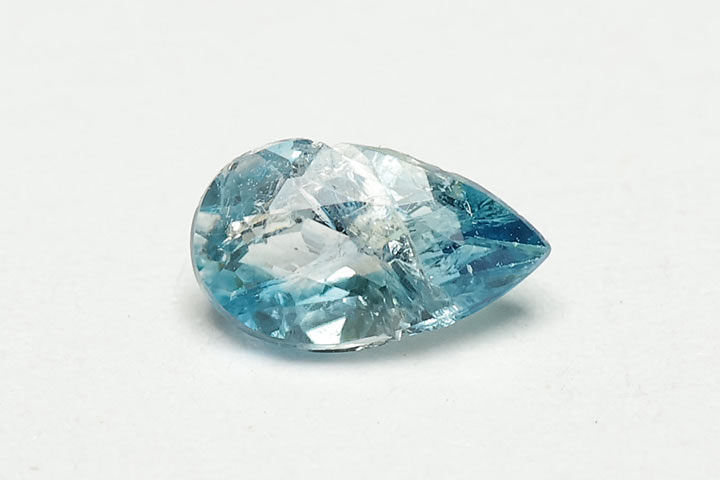 0.18ctユークレースルースバイカラー　ファイナルグレード　ブラジル産