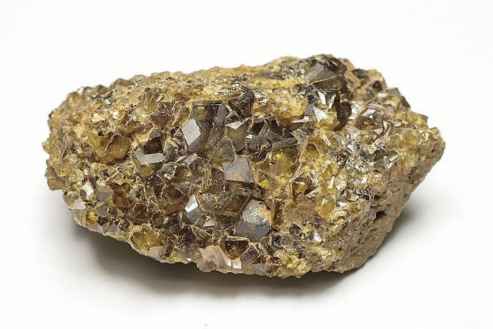 奈良県天川村産 灰鉄ザクロ石群晶