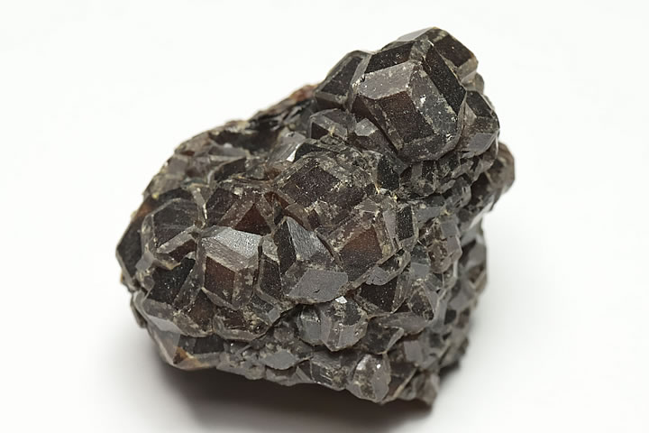 奈良県天川村産 灰鉄ザクロ石群晶