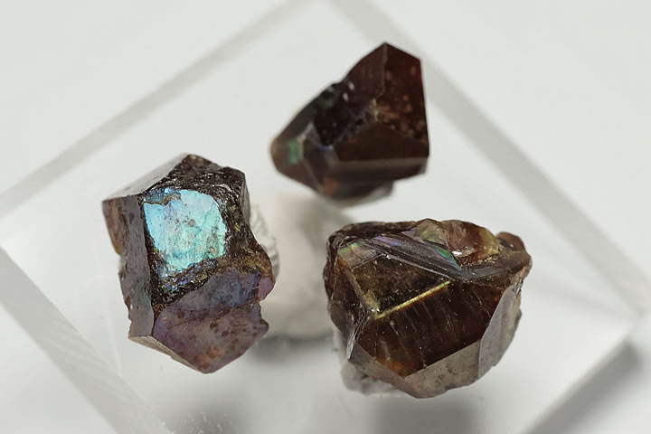 奈良県天川村産 レインボーガーネット単結晶 3個セット