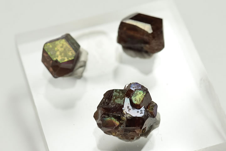 奈良県天川村産 レインボーガーネット単結晶 3個セット