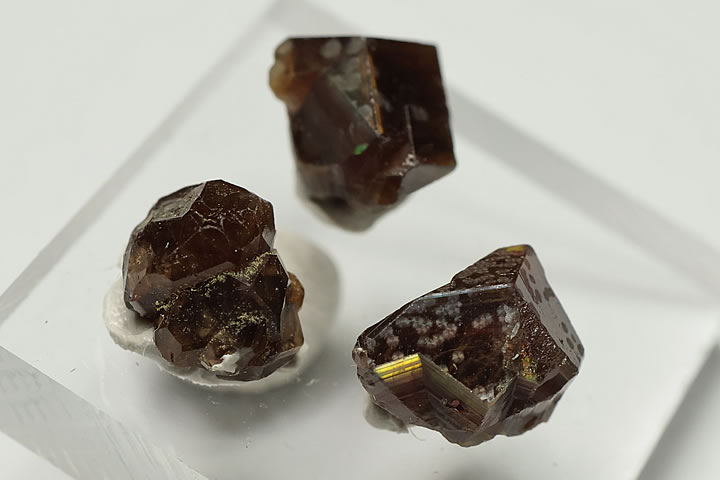 奈良県天川村産 レインボーガーネット単結晶 3個セット