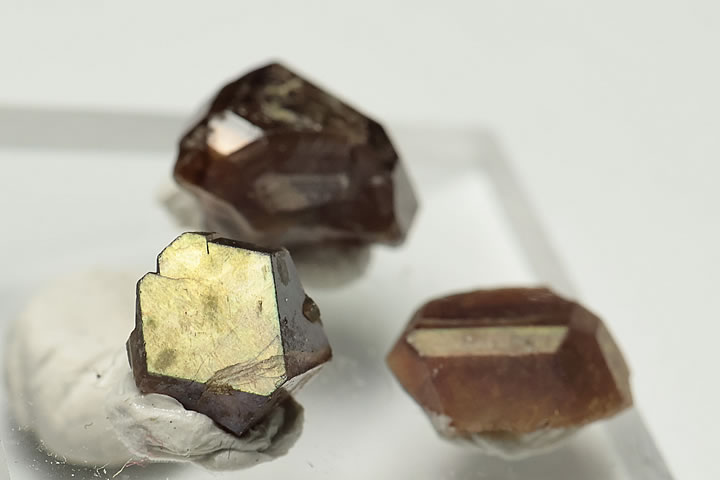 奈良県天川村産 レインボーガーネット単結晶 3個セット