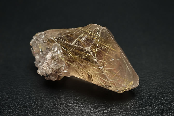 18g 高級品ルチル水晶ポイント