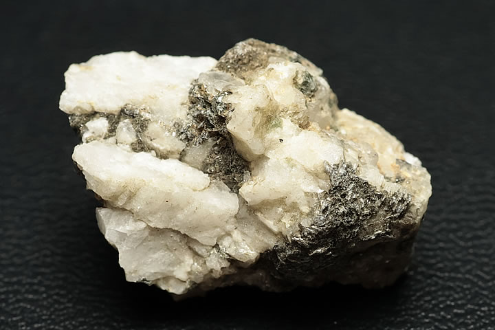 7.2g フェナカイトラフ原石 ロシア産