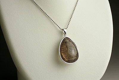 エレスチャルスーパーセブンペンダントトップマダガスカル産