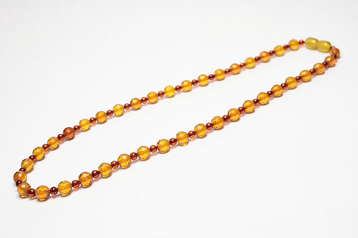 高品質コハクネックレス