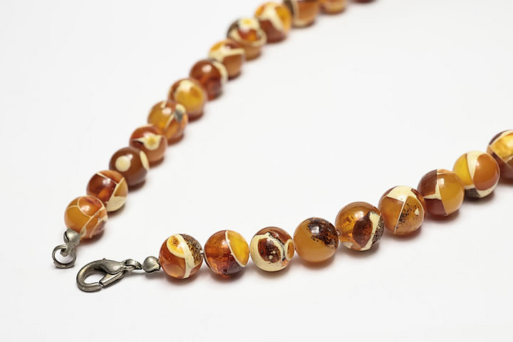 【1連/連売り】ソーダライト マルチカラー 8mm 厄除け 魔除け 災難除け お守り 穴あきビーズ バラ売り 粒売り 天然石 パワーストーン アクセサリー ハンドメイド パーツ ブレスレット ペンダント ネックレス ピアス イヤリング製作