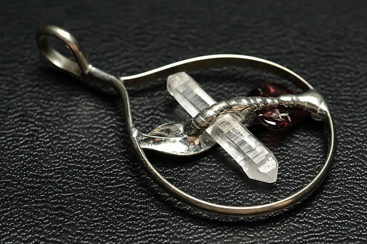 コロンビアレムリアンハンドメイドペンダントトップ　ガイガーミネラル社正規品