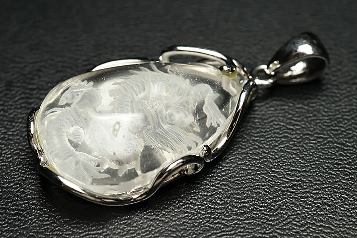 白龍ペンダントトップ　手彫り彫刻龍ペンダントトップ