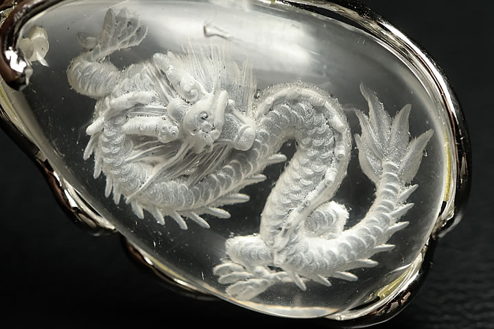 白龍ペンダントトップ　手彫り彫刻龍ペンダントトップ