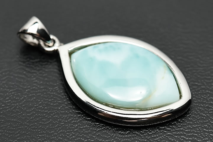 ラリマーペンダントトップ ハイグレード