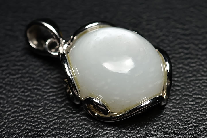 ホワイトムーンストーンペンダントトップ トップグレード