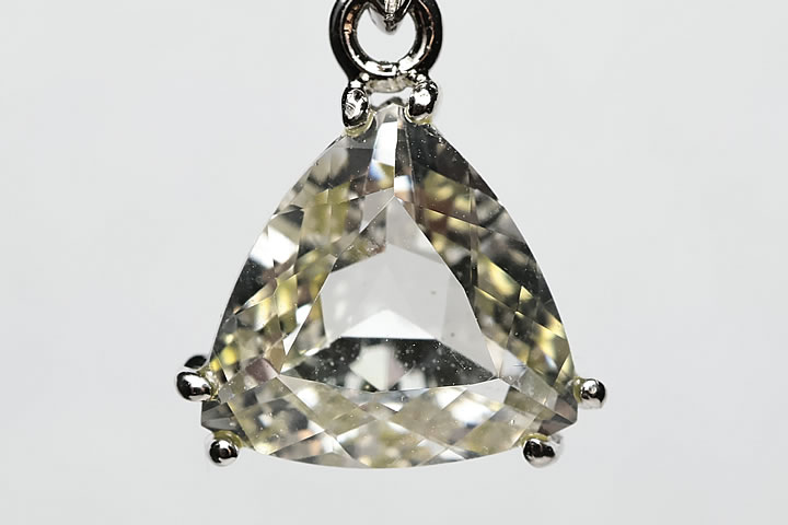 ロシアンレムリアンTMペンダントトップ　ロシア　ウラル産　ガイガーミネラル社正規品