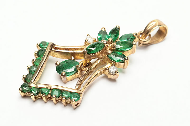 K14エメラルド・ダイヤペンダントトップ
