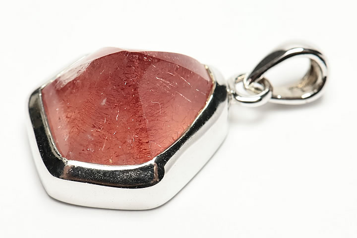 ロシア産ストロベリークォーツペンダントトップ