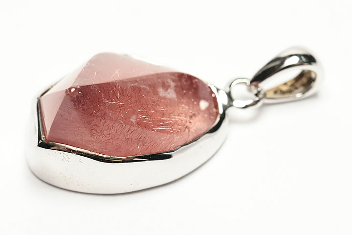 ロシア産ストロベリークォーツペンダントトップ