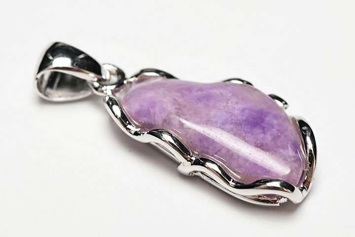 ピンクスギライトペンダントトップ プレミアムグレード