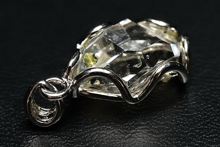 オイルクォーツペンダントトップ　プレミアムグレード　パキスタン産