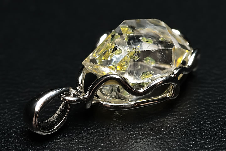 オイルクォーツペンダントトップ　プレミアムグレード　パキスタン産