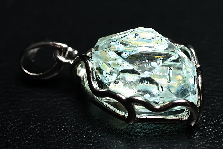 紫の福だるま；健康長寿・品格向上・祈願成就・至高など カラーだるま 紫 4号 サイズ 11cm 福入だるま 高崎だるま ダルマ 達磨