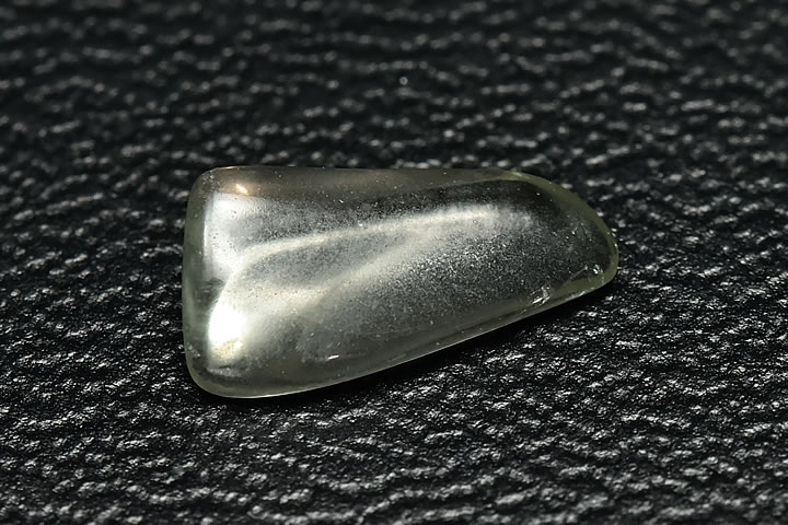 0.78ct ライムヘルデライト ラフルース　ブラジル産