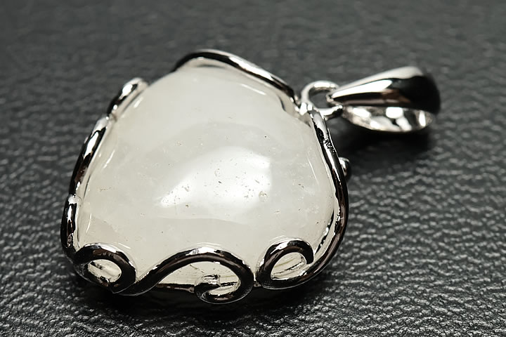 アゼツライトハートペンダントトップ(プログラミング済ノースカロライナ州産)