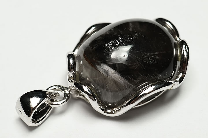 プラチナルチルペンダントトップ