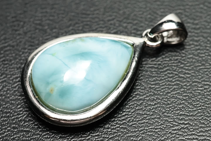 ラリマーペンダントトップ ハイグレード