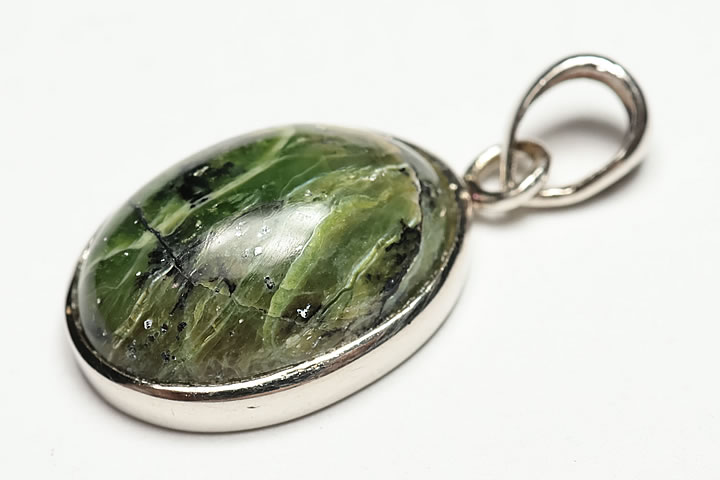 グリーンオパール オーバル ペンダントトップ