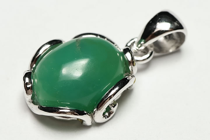 宝石質ジェムシリカペンダントトップ　ペルー産