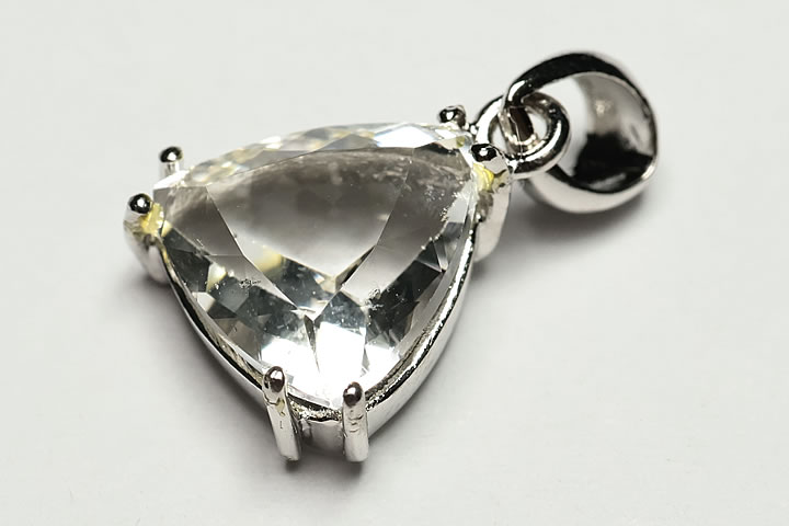 ロシアンレムリアンTMペンダントトップ　ロシア　ウラル産　ガイガーミネラル社正規品