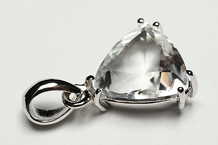 ロシアンレムリアンTMペンダントトップ　ロシア　ウラル産　ガイガーミネラル社正規品