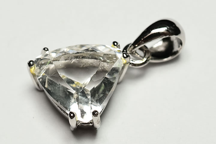 ロシアンレムリアンTMペンダントトップ　ロシア　ウラル産　ガイガーミネラル社正規品