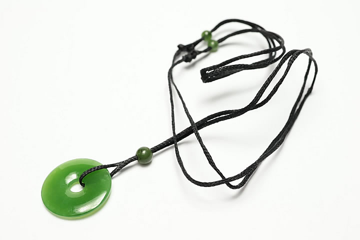 カナダジェード ドーナツペンダント