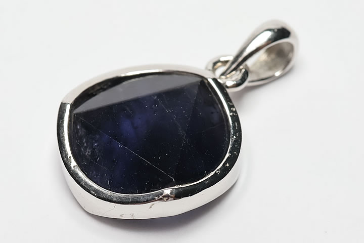 アイオライト ダビデ ペンダントトップ