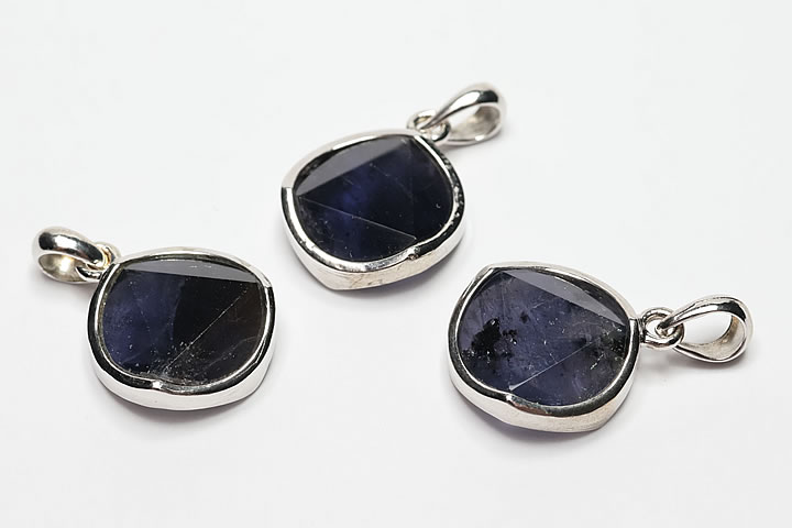 アイオライト ダビデ ペンダントトップ