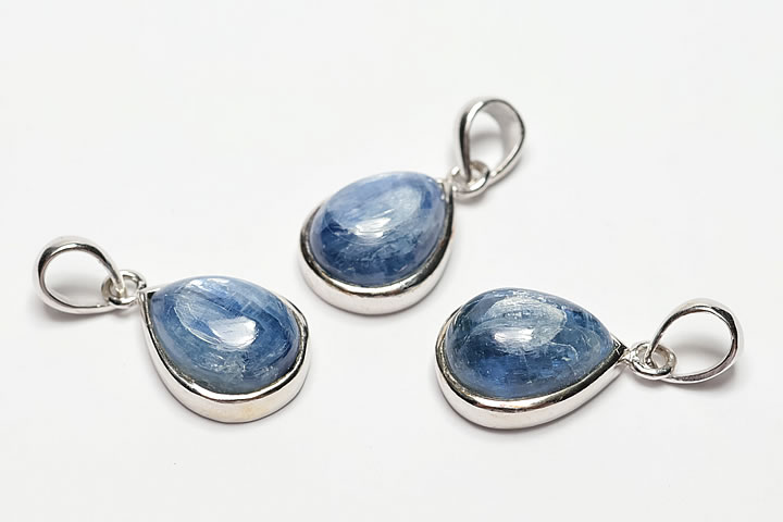 カイヤナイト ティア ペンダントトップ