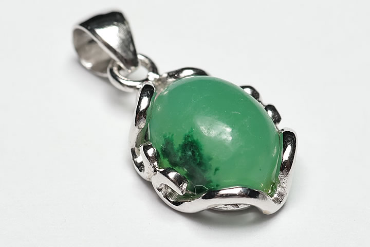 宝石質ジェムシリカペンダントトップ　ペルー産