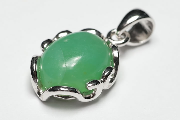 宝石質ジェムシリカペンダントトップ　ペルー産