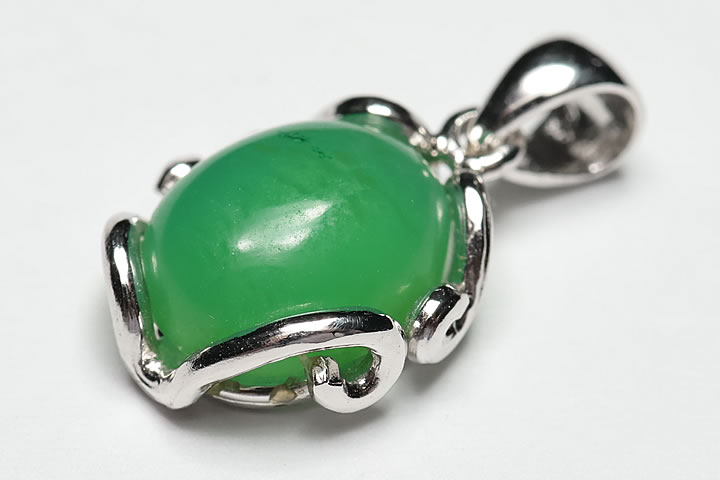 宝石質ジェムシリカペンダントトップ　ペルー産