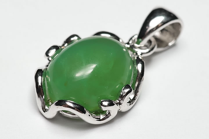 宝石質ジェムシリカペンダントトップ　ペルー産